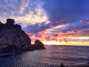 Coucher de soleil à Porto Ota en Corse