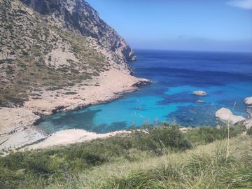Vue sur la plage de la Figuera sur le Cap Formentor à Majorque