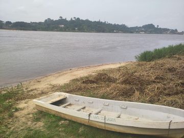 Vue sur la rivière ougoué