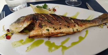 Poisson dans un restaurant à Port de Soller