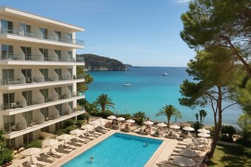 Un hotel où dormir à Majorque, avec piscine et vue sur la mer