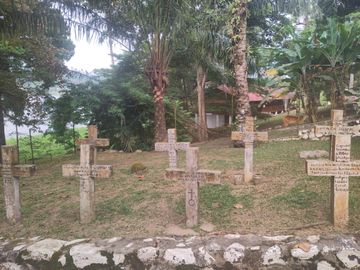 Vue sur le cimetière de l'hopital Albert Schweitzer