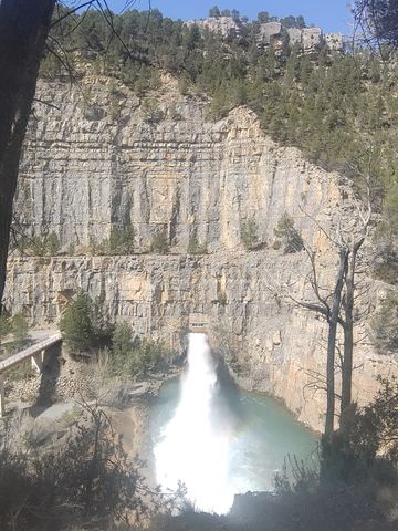 Montanejos cascade